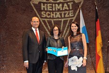 Heimatminister Albert Füracker und Kunstministerin Prof. Dr. med. Marion Kiechle prämieren 100 Heimatschätze
